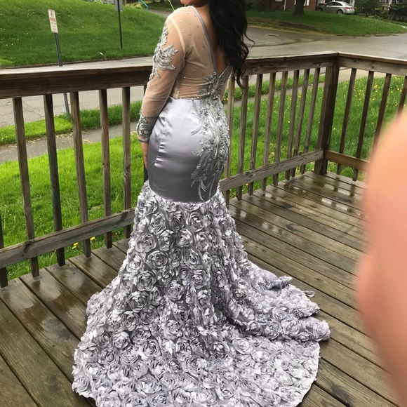 Prom dress - Picture 3 of 3